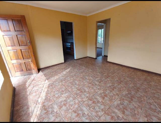 3 BEDROOM HOUSE FOR SALE IN TLHABANE WEST